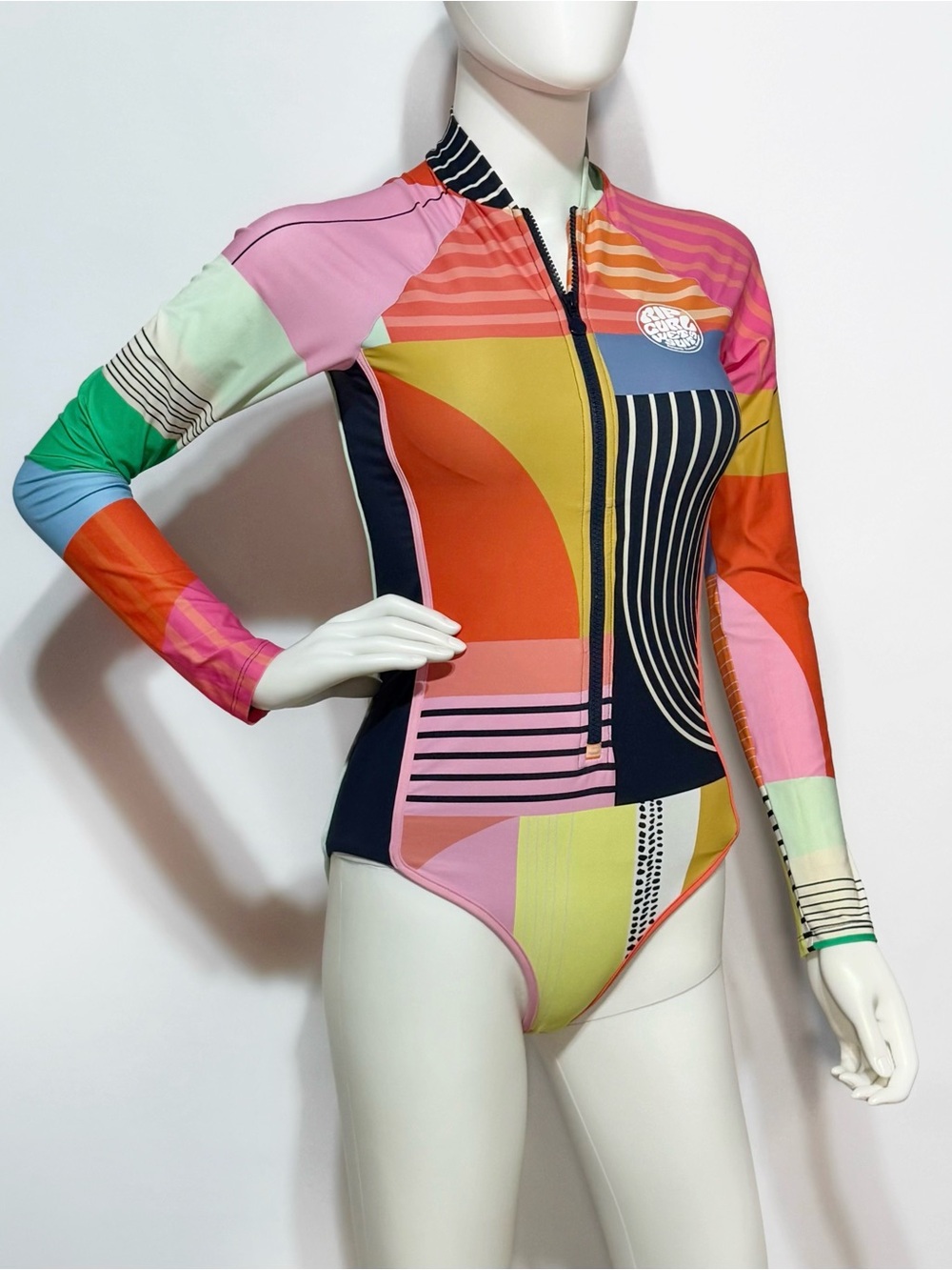 NWOT Rip Curl Rare Multicolor Zip Front
Bodysuit Block Out Surf Suit M
Swimsuit - Picture 3 of 9
